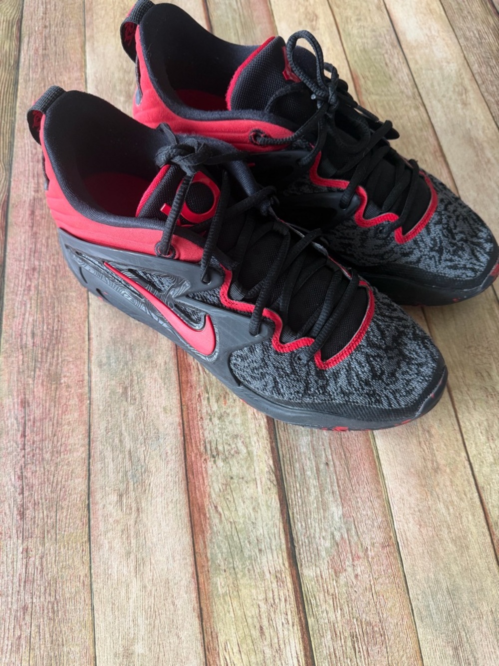 Nike Black and Red Knit-Textured Athletic Sneakers